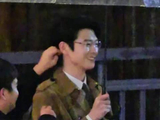 魏大勋这是把痛苦的事情都想了一遍才绷住吧