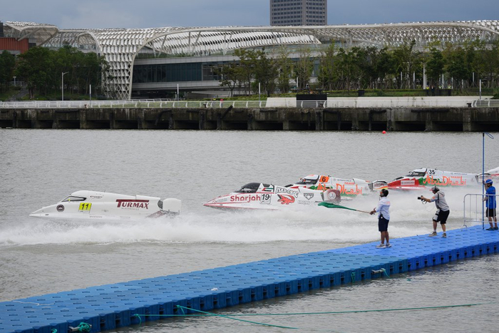 2026年10月4日，上海，世界F1H2O摩托艇锦标赛中国上海大奖赛在宝山滨江长滩内档水域开赛。朱嘉奕 图