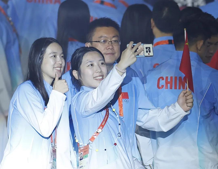 10月4日，中国代表团在闭幕式上。新华社记者 伍志尊 摄