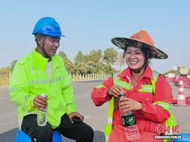 李建阳和骆瑞金。 浙江交通集团 供图