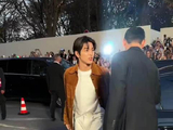 安乾镐登香奈儿秀场 CORTIS男团成员 安乾镐亮相巴黎时装周Chanel秀场