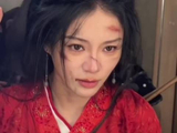 谢可寅哭着哭着被自己美笑了