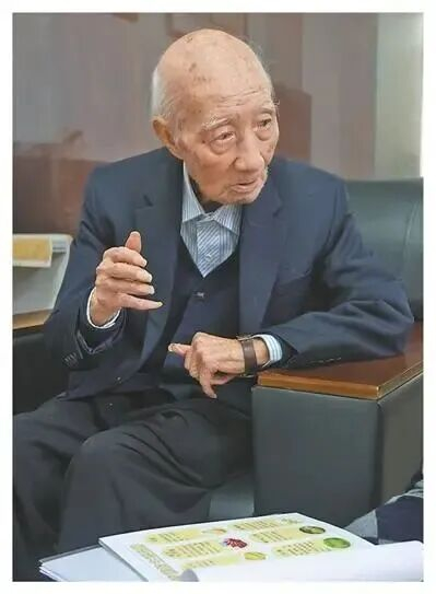 郑学勤。图源：人民日报