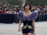 Lisa走路太帅了😍 超级自信超级迷人!
