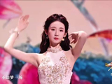 谁能懂隔着屏幕都能感觉到疼痛，张艺凡穿高跟鞋脚疼到滑冰…