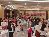 偶像未到场，上百粉丝自发组织生日聚会