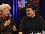 当年刘欢与多年没见的老师和同学再度相见时现场非常感人