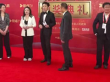 戒酒真的能减肥这件事被郭京飞验证了，我决定今晚先把冰箱里的啤酒送人