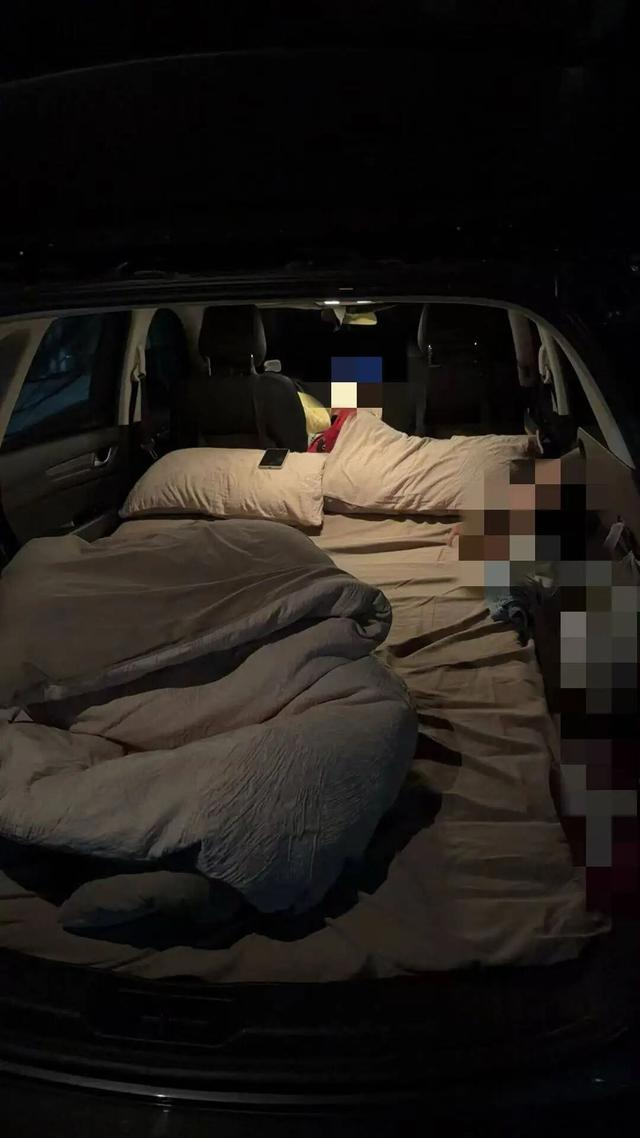 江先生的“床车”配置（江先生供图）