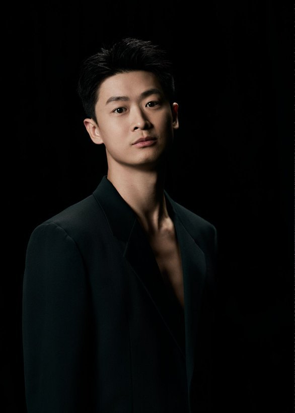 中国当代青年舞蹈艺术家黎星担任舞剧《黄飞鸿》导演之一
