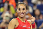 防守+相持+接发太有侵略性！郑钦文2-0安德列娃首夺中网冠军！