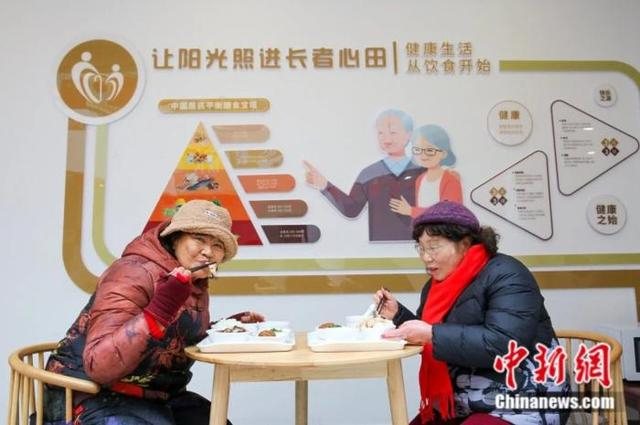 如皋如城街道一老一小邻里食堂。徐慧 摄