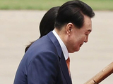 狱中也能收钱？尹锡悦夫妇被关第一年，收了21.9亿韩元