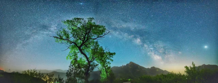 帽山村星空画卷。图/北京天文馆微信公众号