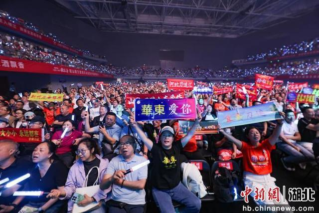 山歌万里唱响峡江。张丽 摄