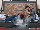 看完这段不笑算我输！李昀锐叼饼干这段全是笑料，一弯腰直接扑进面粉里太绝了
