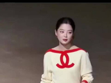 辛芷蕾闪光灯下亮相，硬照女王气场全开