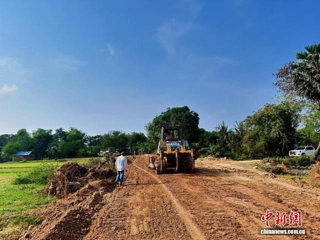 新道路扩建现场。刘豪 摄