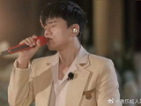 张杰演唱《半梦半醒之间》，开头两句封神，太好听了吧！