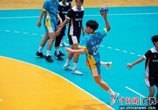 比赛瞬间。赛事组委会供图
