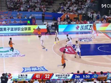 CBA揭幕战拉塞尔上半场13中3拿8分 上海男篮领先深圳13分