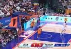 CBA揭幕战麦基替补登场空接暴扣