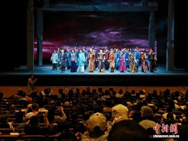 图为第十一届中国京剧艺术家武汉开幕现场。 主办方供图