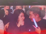 中年夫妻接个吻都这么害羞吗？