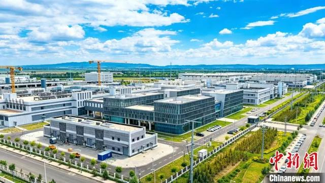 图为优刻得乌兰察布数据中心外景图。