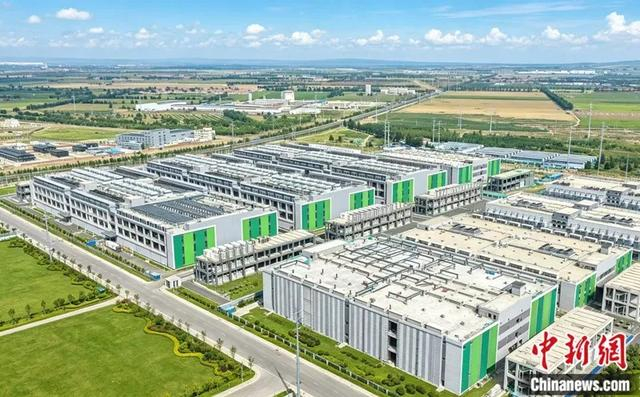 图为中金数据乌兰察布零碳算力基地。