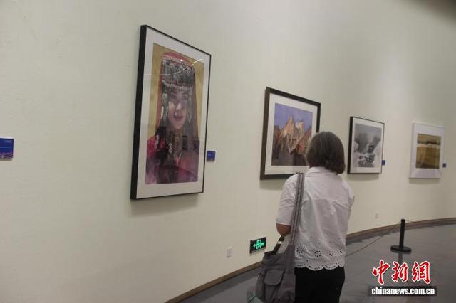 图为今日丝绸之路国际艺术邀请展现场。阿琳娜 摄