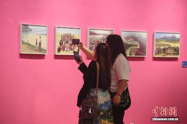 图为今日丝绸之路国际艺术邀请展现场。阿琳娜 摄