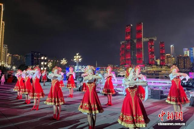 图为俄罗斯民间舞蹈《卡林卡》。中新网记者 钟旖 摄