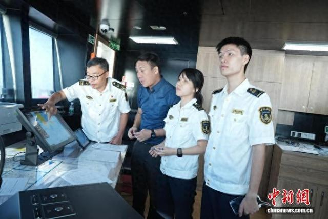 实船检验真实航行环境下的服务效能。南海航海保障中心 供图
