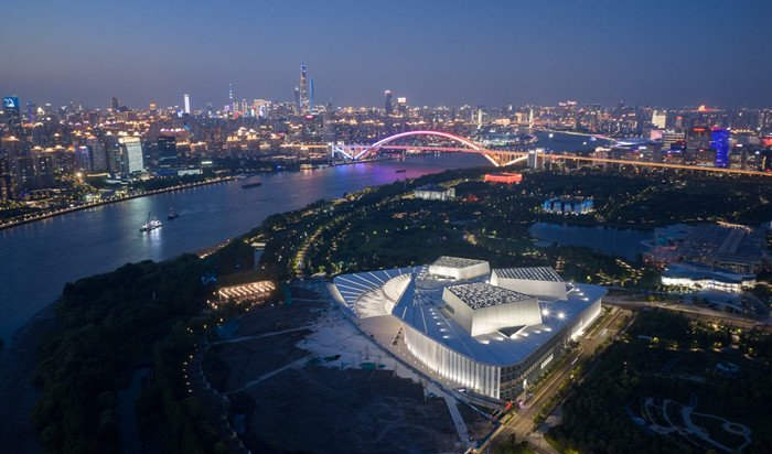 上海大歌剧院，图片来源：上海大歌剧院
