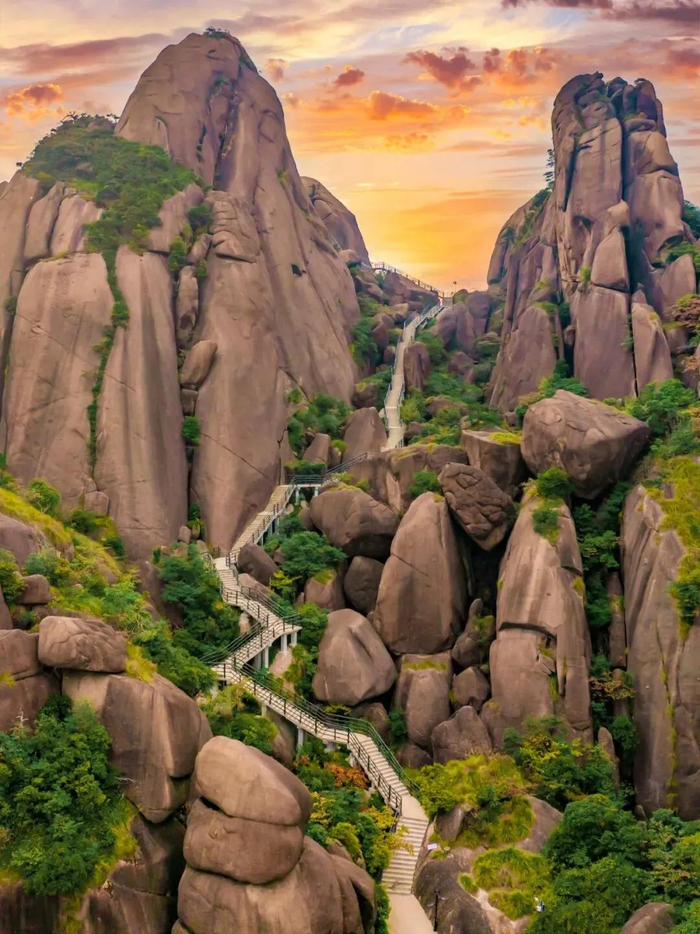 图源｜江西灵山 作者：小覃