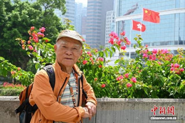 近日，郑镇炎在香港接受中新社记者专访。 中新社记者 李志华 摄