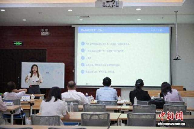 图为比赛现场。梁雨诗 摄