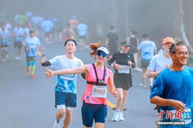 图为2026庐山半程马拉松赛比赛现场。活动主办方供图