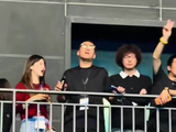 车澈近日被网友偶遇被说瘦成孙红雷了，哈哈哈哈别说还真有点像