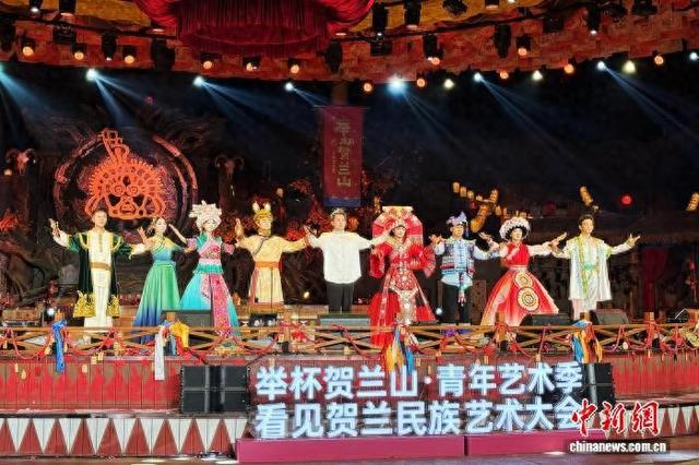 2026“举杯贺兰山·青年艺术季”活动演出现场。 中新网记者 李佩珊 摄