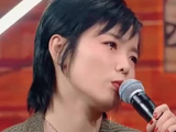 尚雯婕06年超女夺冠后再进化，复旦学霸到法国骑士勋章