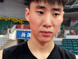 曹芷豪首次以职业球员身份回山西比赛