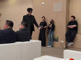 看他们聊得投入，已经开始脑补两人合唱的舞台了