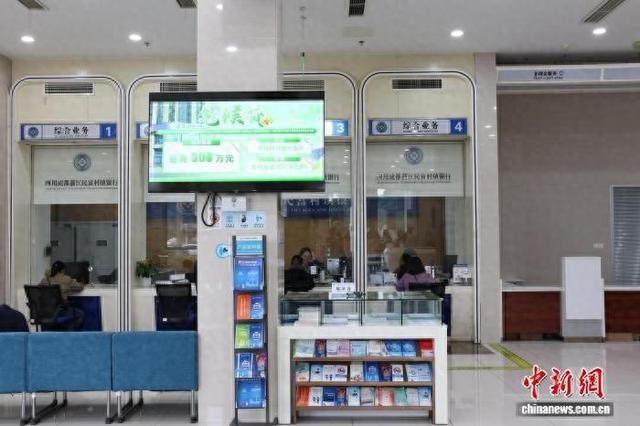 蒲江首批“气候品牌贷”。宋欣益摄