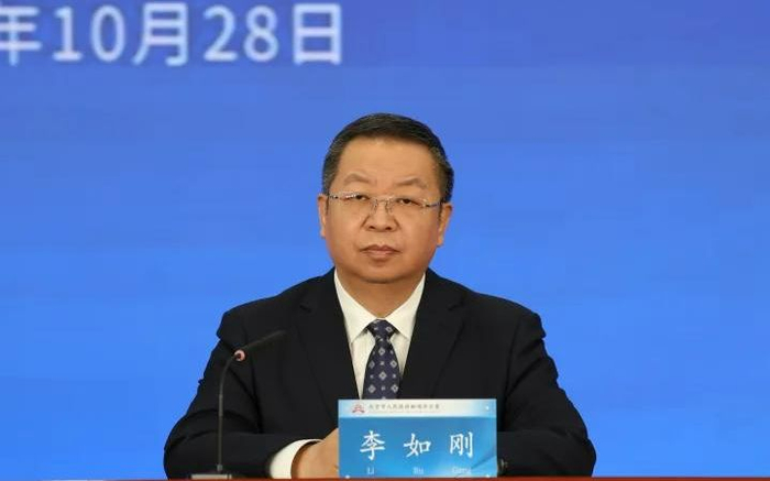 北京市城市管理委员会一级巡视员、新闻发言人李如刚。首都之窗 李磊 摄