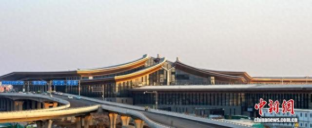 太原机场三期改扩建工程T3航站楼项目通过竣工验收。山西航产集团供图