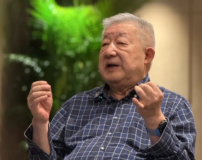 ▲中国工程院院士王浩接受本报记者采访。摄影：杨思恒