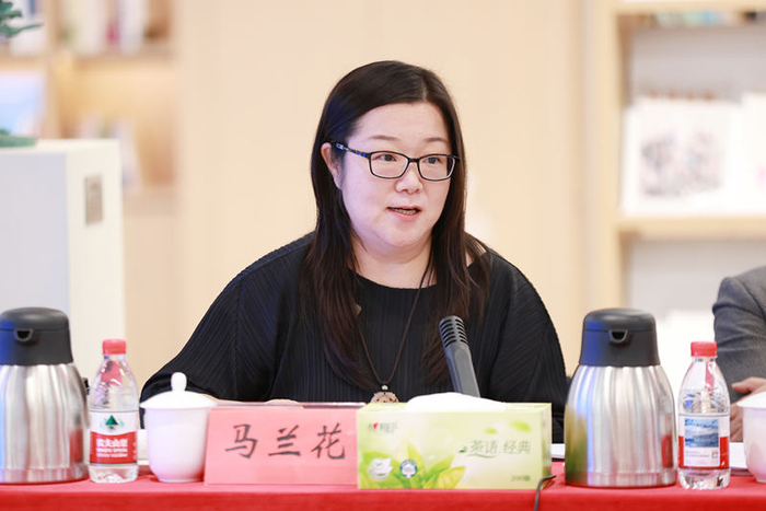 中央民族歌舞团民乐团团长马兰花。