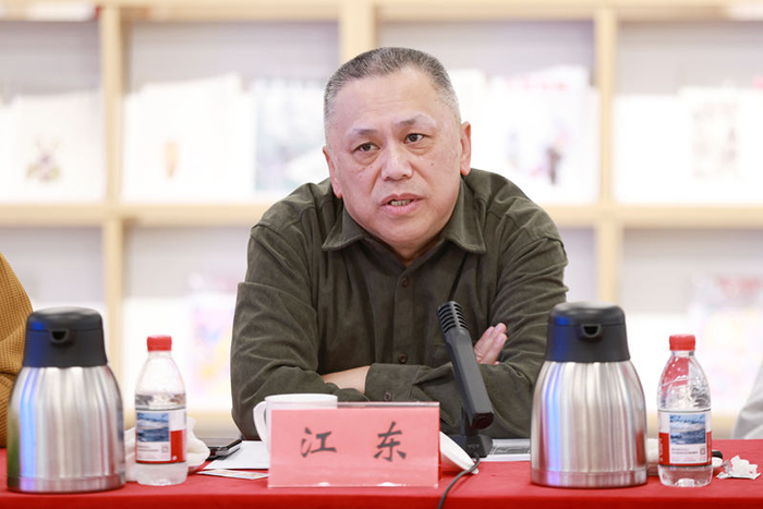 中国艺术研究院舞蹈研究所原副所长、研究员江东。